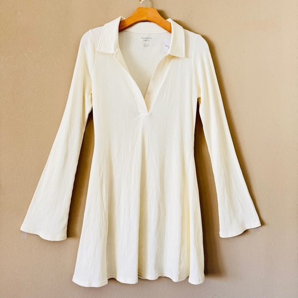 NWT American Eagle Outfitters Collared Winter White Knit Mini Dress Size L - Picture 2 of 8